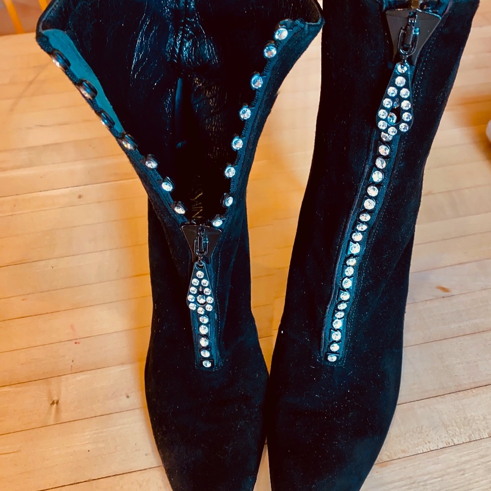 Yves Saint Laurent